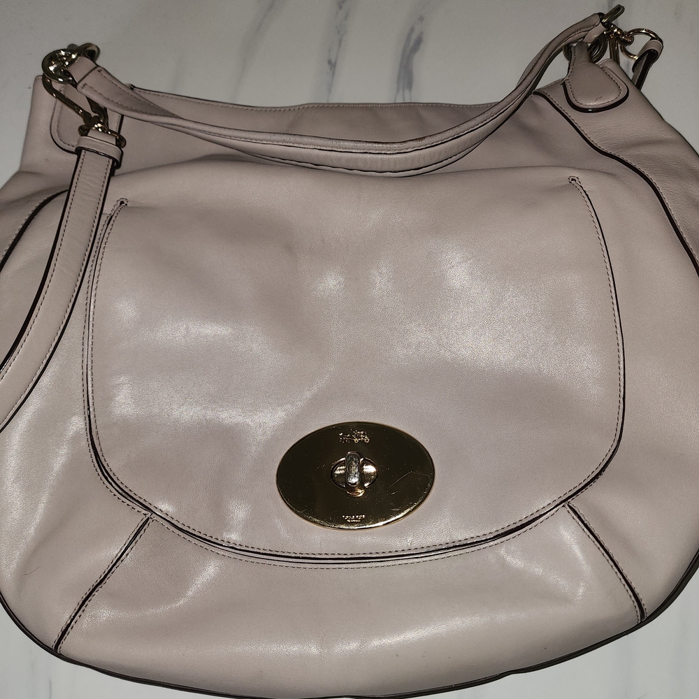 Coach Smooth Leather Circle Hobo Shoulder Bag.